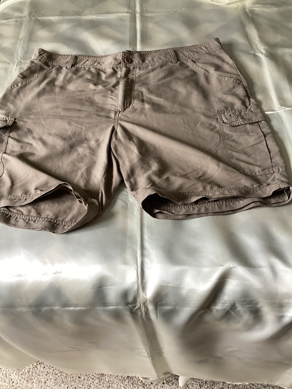 Men’s‎ Cabela’s tan cargo shorts 40x30
